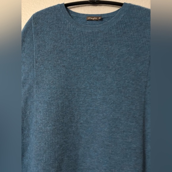 J. McLaughlin Blue Crew Neck Cashmere Sweater with Dolman Sleeves Oversized - Picture 5 of 10